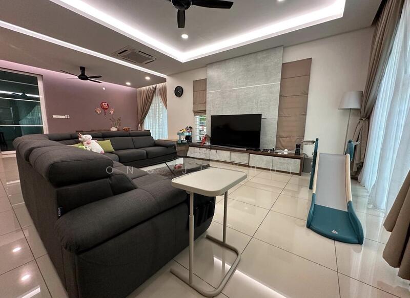 2-storey Terraced House for Sale in Bandar Sri Sendayan (Negeri Sembilan) - Ong Jia Hui - Living Room - PropertyGuru.com.my