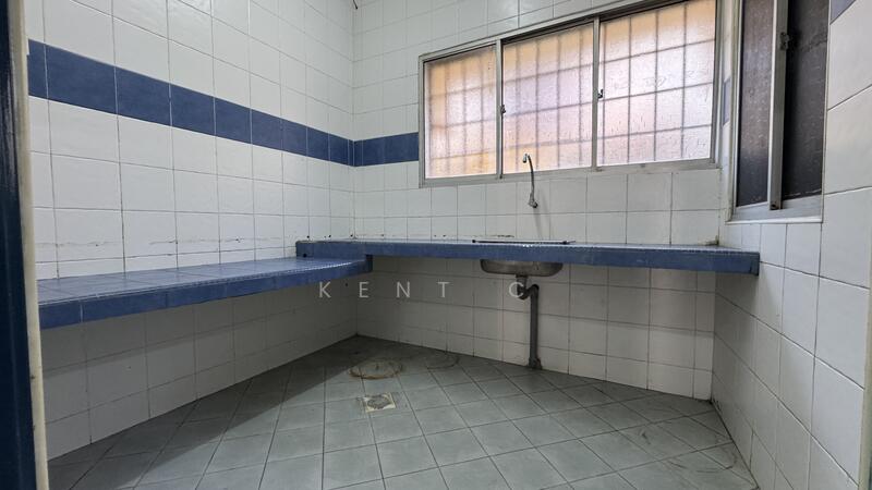 2-storey Terraced House for Rent in Klebang Ria (Chemor) - Kent C - Kitchen - PropertyGuru.com.my