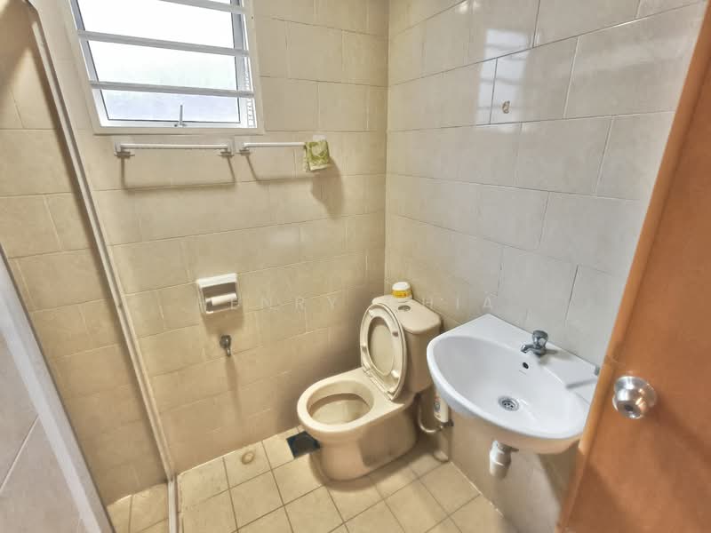 Rumah Teres 2 Tingkat untuk Dijual di Taman Langat Ceria (Hulu Langat) - Gladys Wong - Bathroom - PropertyGuru.com.my
