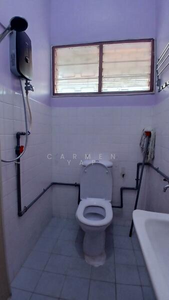 SS4 untuk Untuk Disewa - RM 2,300 /bulan, Mac 2026 - Bathroom - PropertyGuru.com.my
