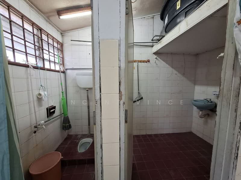 Taman Aik Ann untuk Untuk Dijual - RM 398,000, Mac 2026 - Bathroom - PropertyGuru.com.my