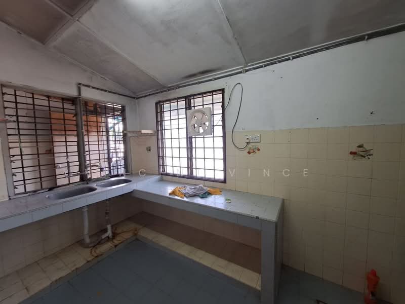 Taman Aik Ann untuk Untuk Dijual - RM 398,000, Mac 2026 - Kitchen - PropertyGuru.com.my
