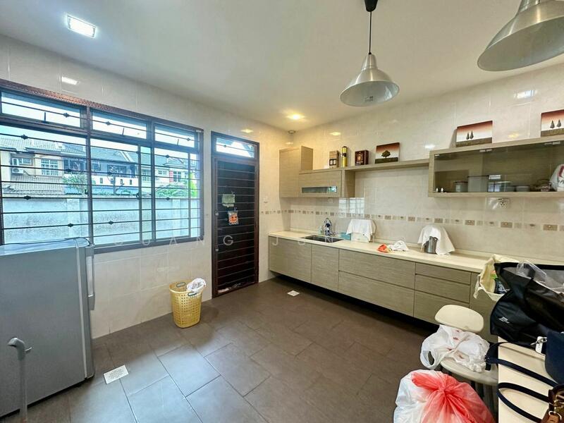 Jalan Indah 1x @ Taman Bukit Indah Semi D untuk Untuk Dijual - RM 2,880,000, Feb 2026 - Kitchen - PropertyGuru.com.my