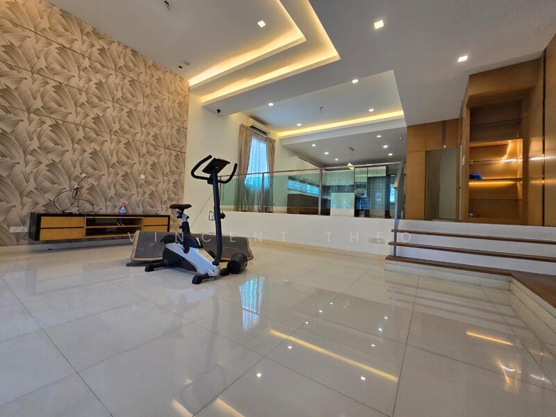 Rumah Teres 2.5 Tingkat untuk Dijual di Kinrara Residence (Puchong) - Vincent Theo - Living Room - PropertyGuru.com.my