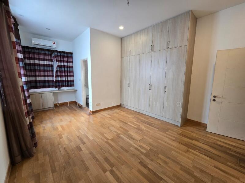 Rumah Teres 2.5 Tingkat untuk Dijual di Kinrara Residence (Puchong) - Vincent Theo - Bedroom - PropertyGuru.com.my