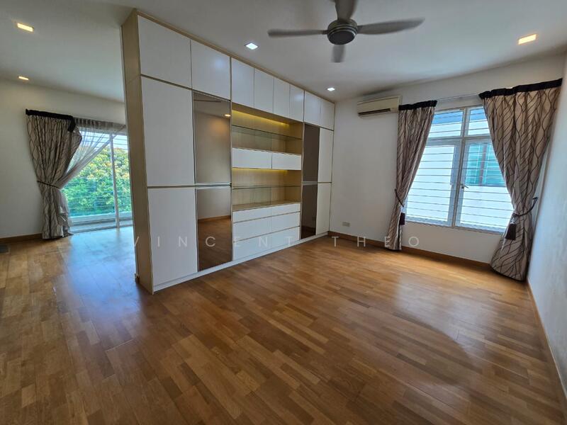 Rumah Teres 2.5 Tingkat untuk Dijual di Kinrara Residence (Puchong) - Vincent Theo - Bedroom - PropertyGuru.com.my