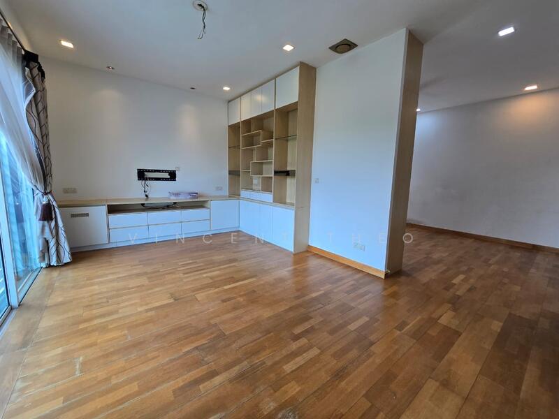 Rumah Teres 2.5 Tingkat untuk Dijual di Kinrara Residence (Puchong) - Vincent Theo - Living Room - PropertyGuru.com.my