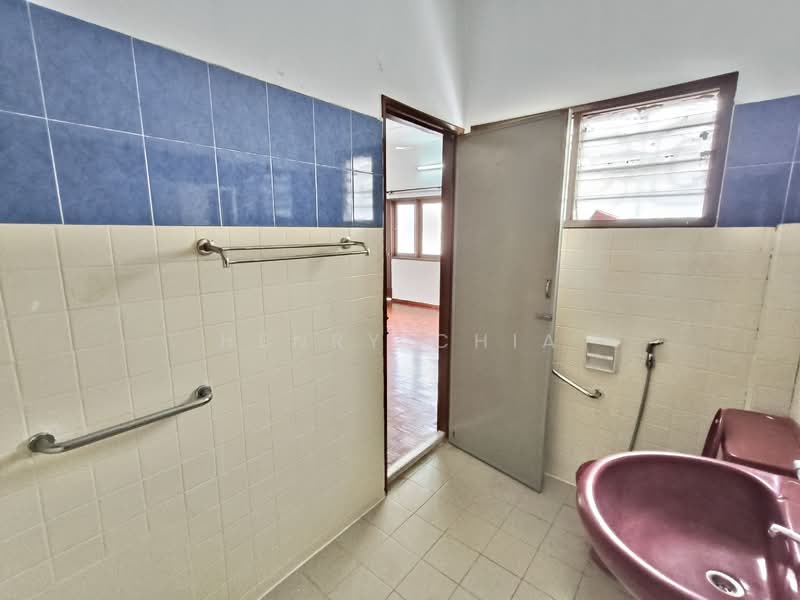 2-storey Terraced House for Sale in Taman Midah (Cheras) - Henry Chia - Bathroom - PropertyGuru.com.my