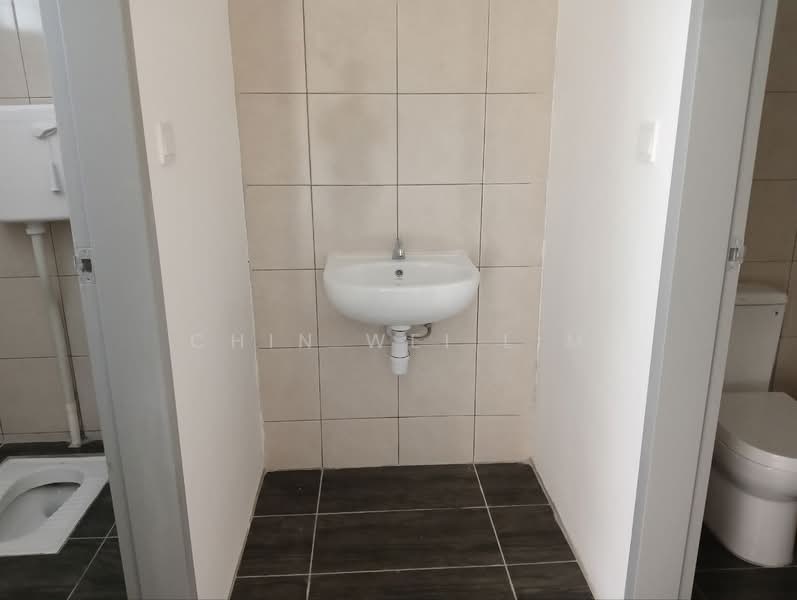 Shop / Office for Rent in Kluang (Johor) - Chin Wei Lim - Bathroom - PropertyGuru.com.my
