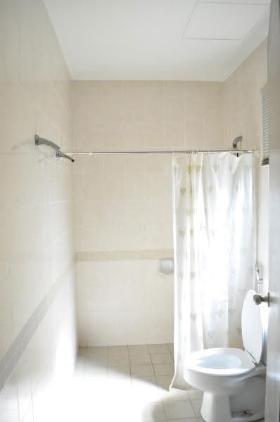 2.5-storey Terraced House for Sale in Kota Kemuning (Shah Alam) - ET Cheah - Basement Bathroom - PropertyGuru.com.my