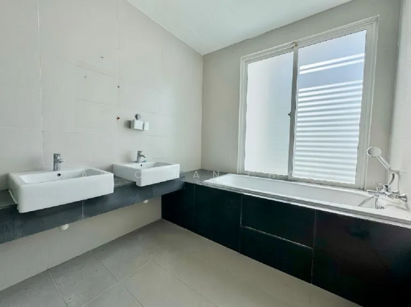 2.5-storey Terraced House for Sale in Bukit Raja (Selangor) - Yap Chean Chong - Bathroom - PropertyGuru.com.my