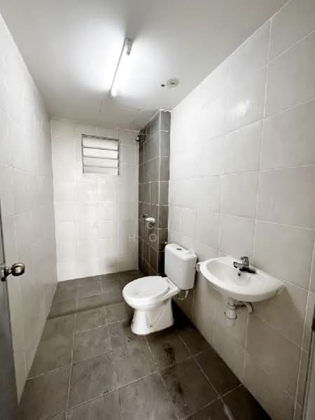 Apartment for Sale at Pangsapuri Aranda - Yap Chean Chong - Bathroom - PropertyGuru.com.my