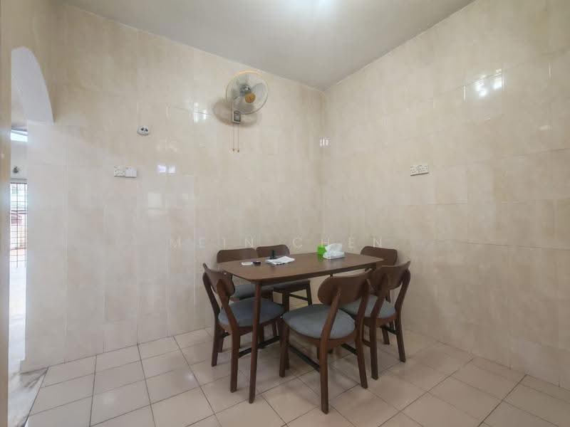 Rumah Teres 2-Tingkat untuk Disewa di Taman Bukit Mewah (Kajang) - Mein Chen - Dining Room - PropertyGuru.com.my