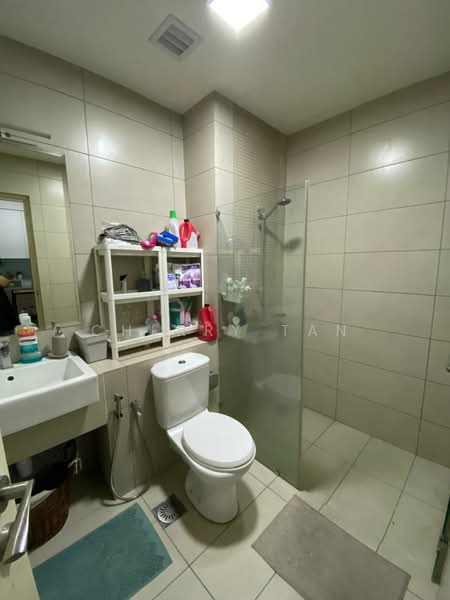 Service Residence for Sale at Medalla @ Oasis Corporate Park - Cherry Tan - Bathroom - PropertyGuru.com.my