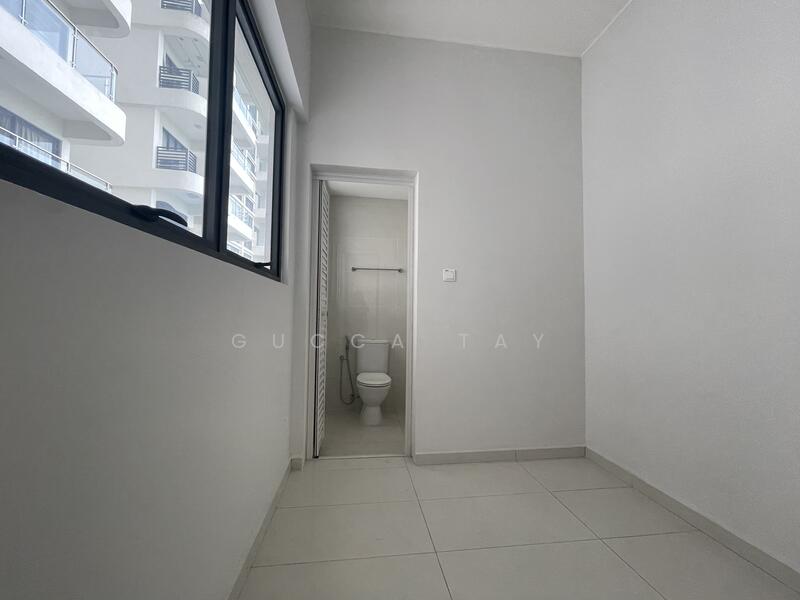 Amberside @ Country Garden Danga Bay untuk Untuk Dijual - RM 1,300,000, Apr 2026 - Bathroom - PropertyGuru.com.my