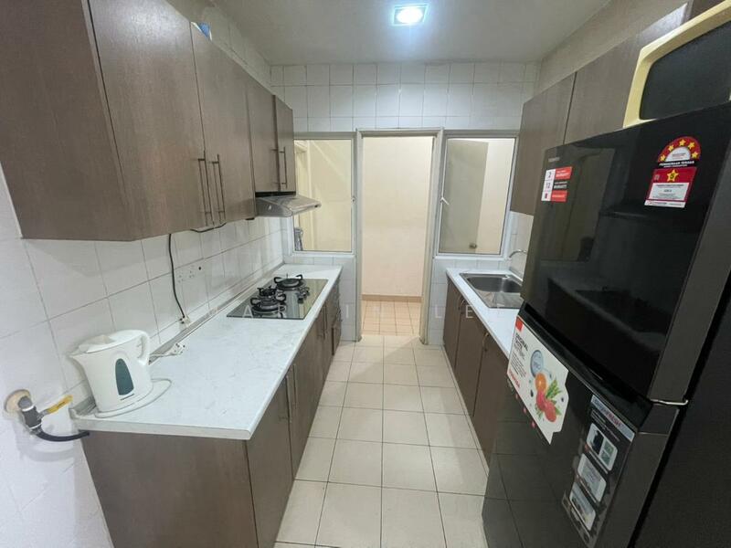 Windsor Tower untuk Untuk Disewa - RM 2,800 /bulan, Mac 2026 - Kitchen - PropertyGuru.com.my
