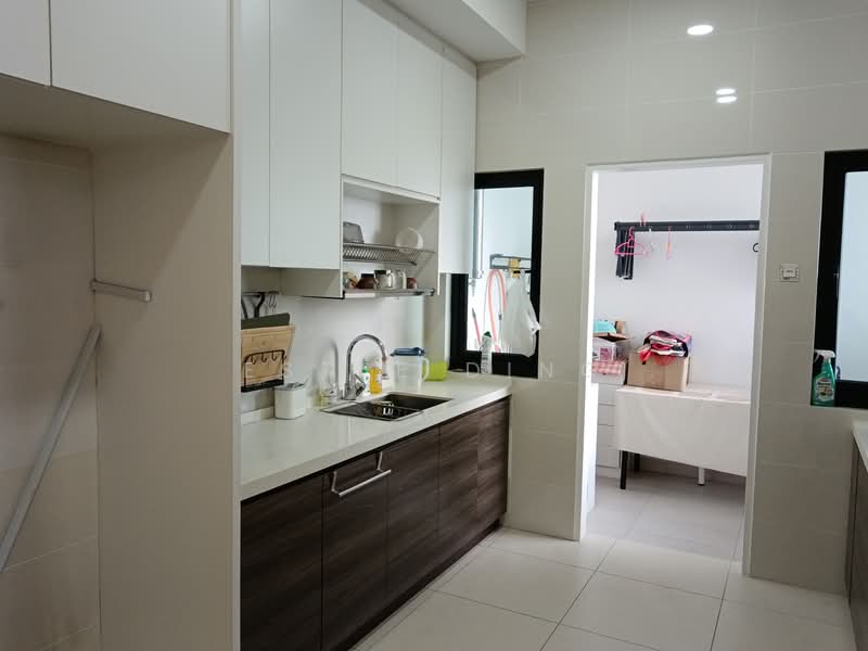 Condominium for Sale at Sky Condominium (Skyz Residence) - Estee Ding - Kitchen - PropertyGuru.com.my