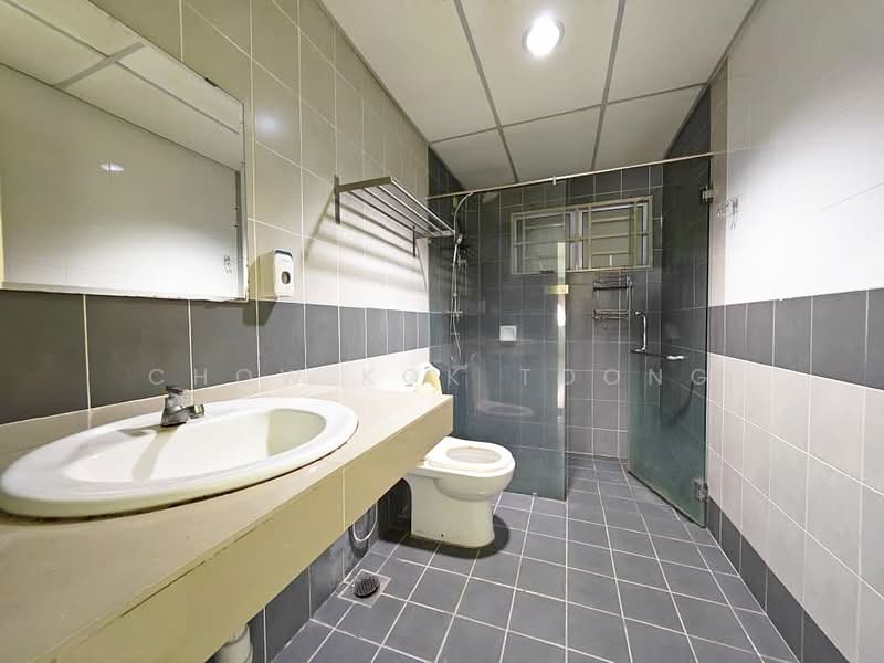Service Residence for Rent at Koi Kinrara - Chow Kok Toong - Bathroom - PropertyGuru.com.my