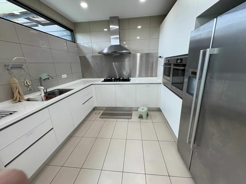 Twin Villa for Sale in Leisure Farm (Gelang Patah) - U Hon Kun - Kitchen - PropertyGuru.com.my