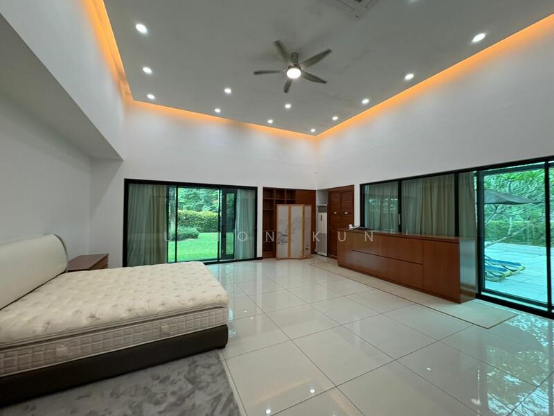 Twin Villa for Sale in Leisure Farm (Gelang Patah) - U Hon Kun - Bedroom - PropertyGuru.com.my