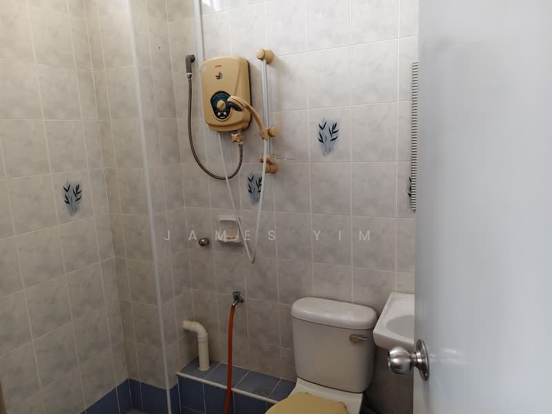 2-storey Terraced House for Sale in Setia Impian (Setia Alam) - James Yim - master bathroom - PropertyGuru.com.my