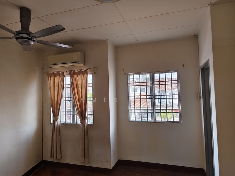 2-storey Terraced House for Sale in Setia Impian (Setia Alam) - James Yim - master bedroom - PropertyGuru.com.my