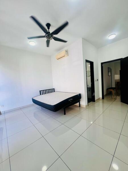 Condominium for Sale at Oasis 1 - Maya Myra - Bedroom - PropertyGuru.com.my