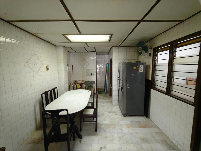 3-storey Terraced House for Sale in Taman Cahaya (Ampang) - Ryan Lee - Dining Room - PropertyGuru.com.my