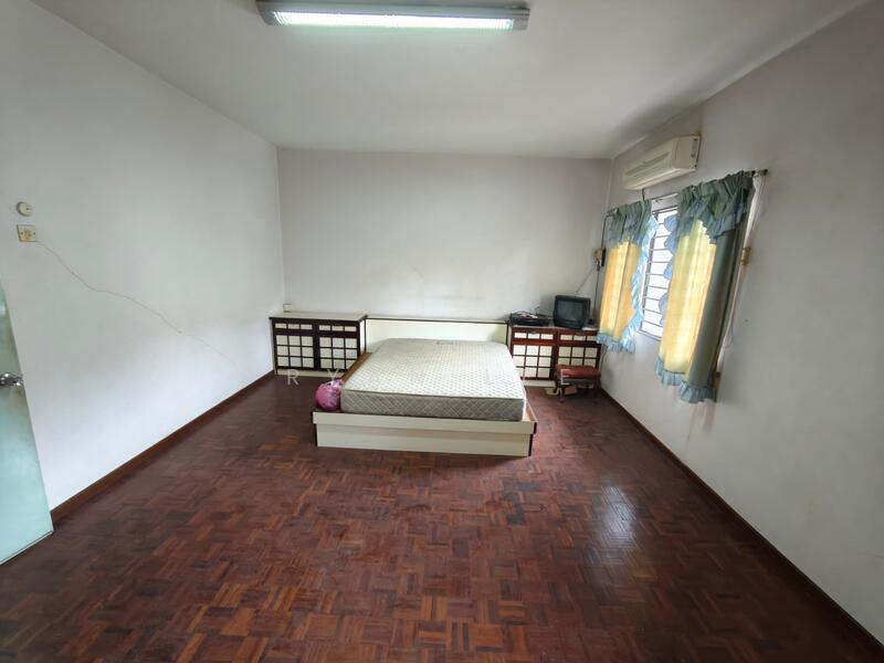 3-storey Terraced House for Sale in Taman Cahaya (Ampang) - Ryan Lee - Bedroom - PropertyGuru.com.my