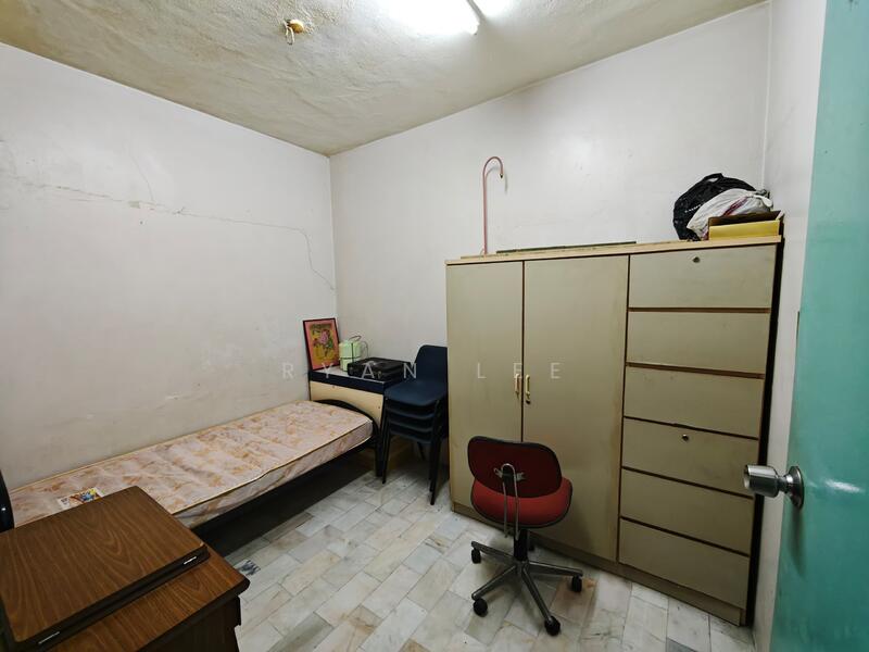 3-storey Terraced House for Sale in Taman Cahaya (Ampang) - Ryan Lee - Bedroom - PropertyGuru.com.my