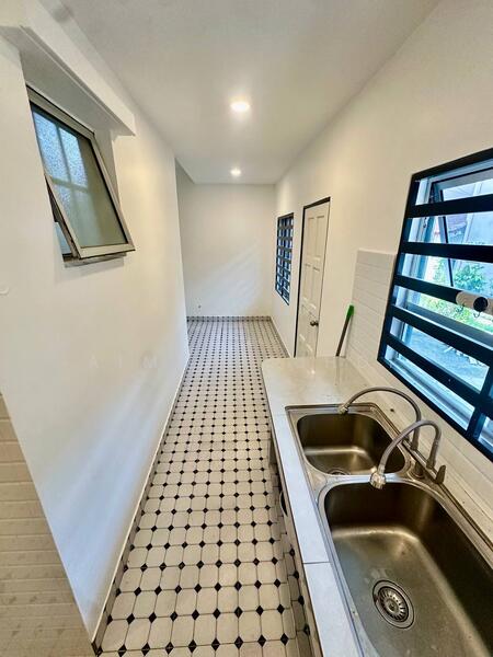 2-storey Terraced House for Sale in Desa Coalfields (Ijok) - AIMAN ZUHDI - Kitchen - PropertyGuru.com.my