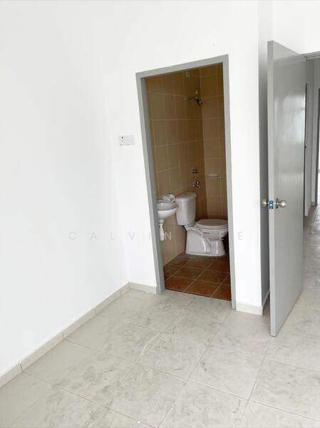2-storey Terraced House for Sale in Taman Scientex Senai (Senai) - Calvin Lee - Bathroom - PropertyGuru.com.my