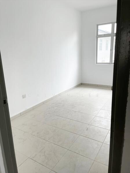 2-storey Terraced House for Sale in Taman Scientex Senai (Senai) - Calvin Lee - Interior - PropertyGuru.com.my