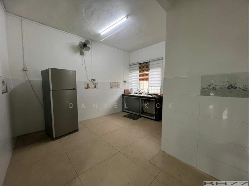 RM570k! 20x70ft! 4R3B! Good Condition Value Buy Taman Melawis Klang 2 Sty Terrace House for Sales untuk Untuk Dijual - RM 570,000, Feb 2026 - Kitchen - PropertyGuru.com.my