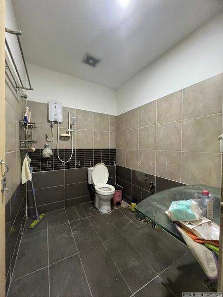 RM570k! 20x70ft! 4R3B! Good Condition Value Buy Taman Melawis Klang 2 Sty Terrace House for Sales untuk Untuk Dijual - RM 570,000, Feb 2026 - Bathroom - PropertyGuru.com.my