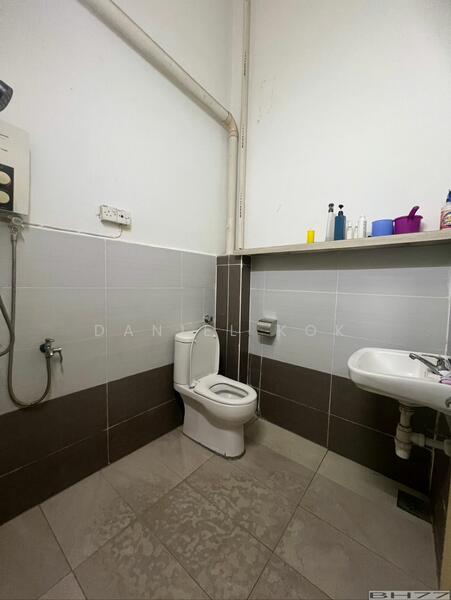 RM570k! 20x70ft! 4R3B! Good Condition Value Buy Taman Melawis Klang 2 Sty Terrace House for Sales untuk Untuk Dijual - RM 570,000, Feb 2026 - Bathroom - PropertyGuru.com.my