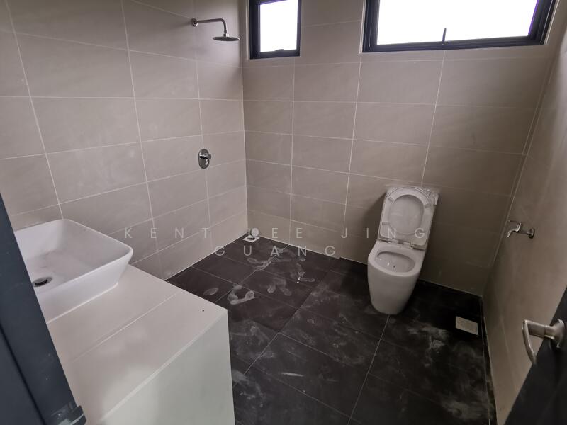 Banglo Lot Kosong untuk Dijual di Bukit Jelutong (Shah Alam) - Kent Lee Jing Guang - Bathroom - PropertyGuru.com.my
