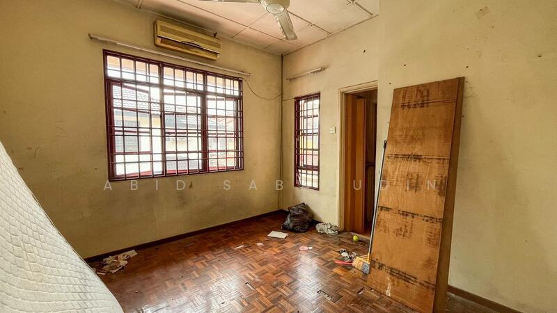 For Sale - End Lot 2 Storey Terrace @ Jalan Sepah Puteri 5/20, Kota Damansara