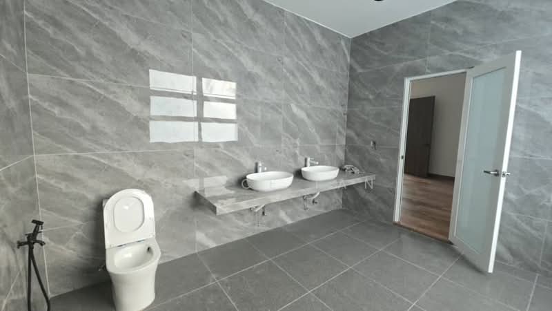 Bungalow for Sale in Taman Equine (Seri Kembangan) - Grace Tan - Bathroom - PropertyGuru.com.my