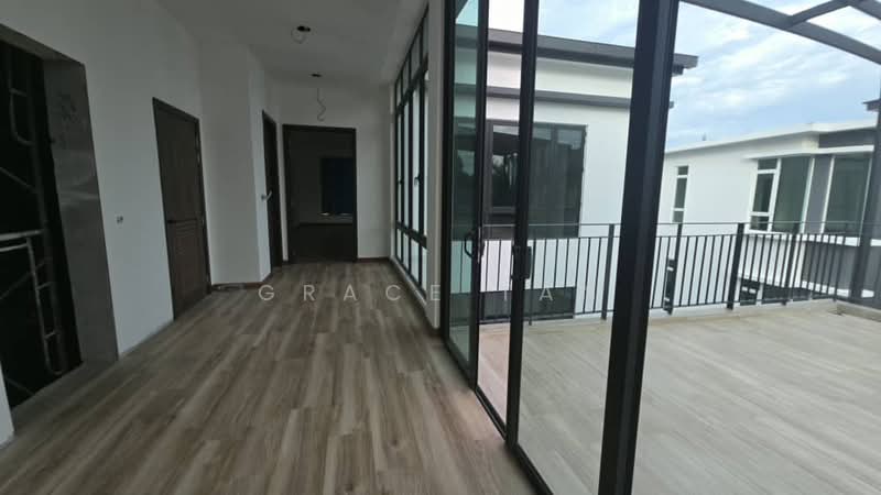 Bungalow for Sale in Taman Equine (Seri Kembangan) - Grace Tan - Corridor - PropertyGuru.com.my