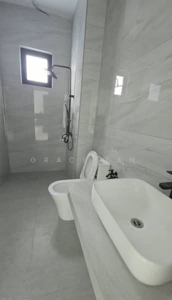 Bungalow for Sale in Taman Equine (Seri Kembangan) - Grace Tan - Bathroom - PropertyGuru.com.my
