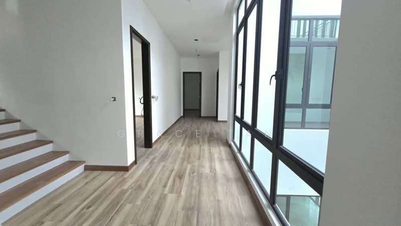 Bungalow for Sale in Taman Equine (Seri Kembangan) - Grace Tan - Corridor - PropertyGuru.com.my