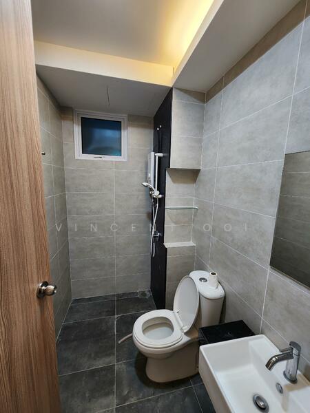 Condominium for Rent at QuayWest Residence - Vincent Ooi - Bathroom - PropertyGuru.com.my