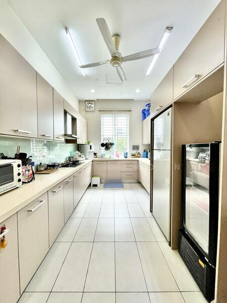 Bungalow for Sale in Ukay Bistari (Ulu Kelang) - Seri Nordin - Kitchen - PropertyGuru.com.my