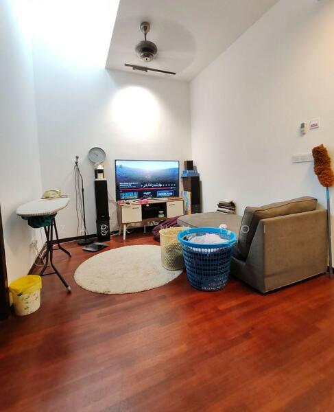 3-storey Terraced House for Sale in Setia Utama (Setia Alam) - Zackinn Hoi - Living Room - PropertyGuru.com.my