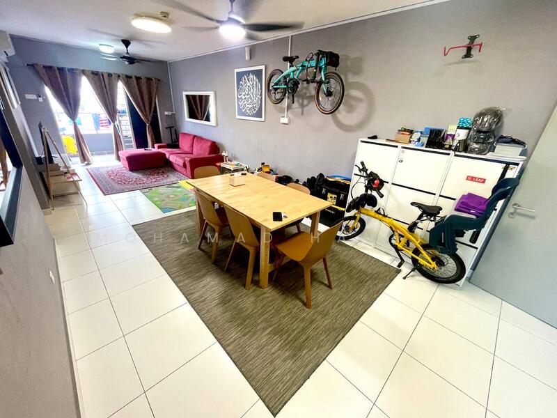 Apartment for Sale at Gapura Bayu - Mohamad Hanafi - Living Room - PropertyGuru.com.my