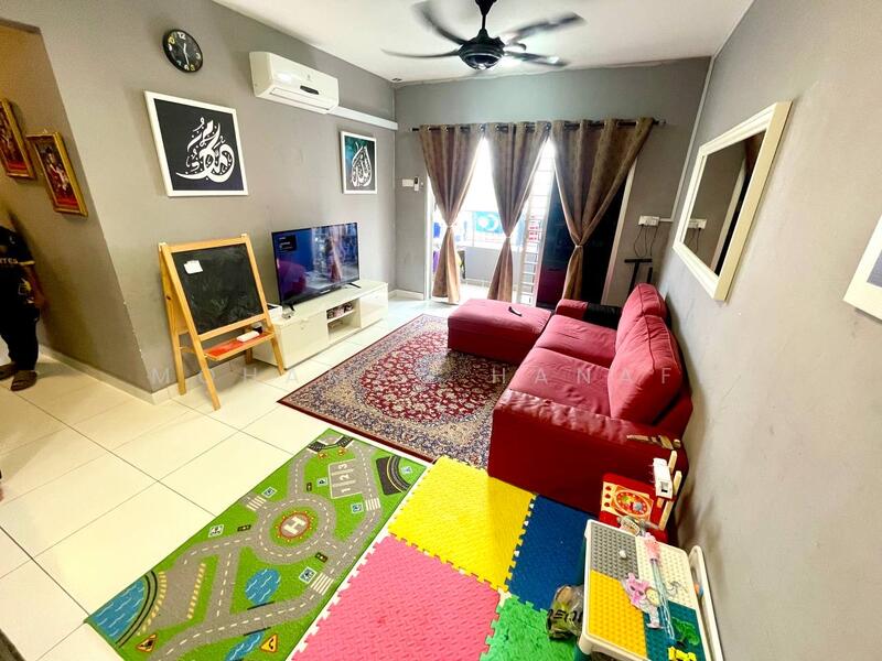 Apartment for Sale at Gapura Bayu - Mohamad Hanafi - Living Room - PropertyGuru.com.my