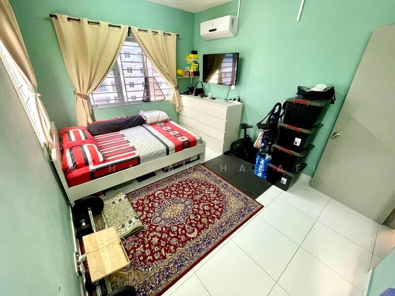 Apartment for Sale at Gapura Bayu - Mohamad Hanafi - Bedroom - PropertyGuru.com.my