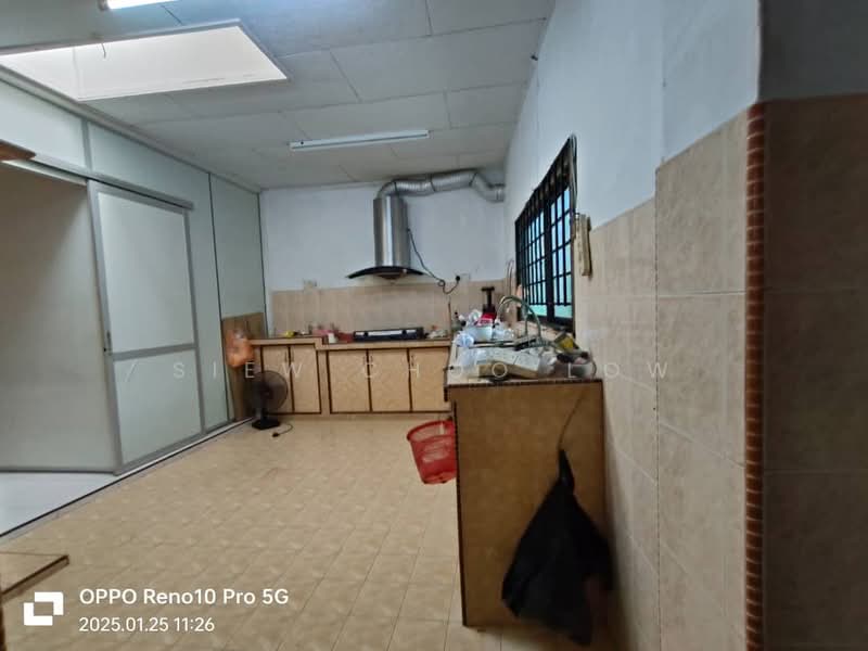 2-storey Terraced House for Sale in Gajah Berang (Melaka City) - Mary Low - Kitchen - PropertyGuru.com.my