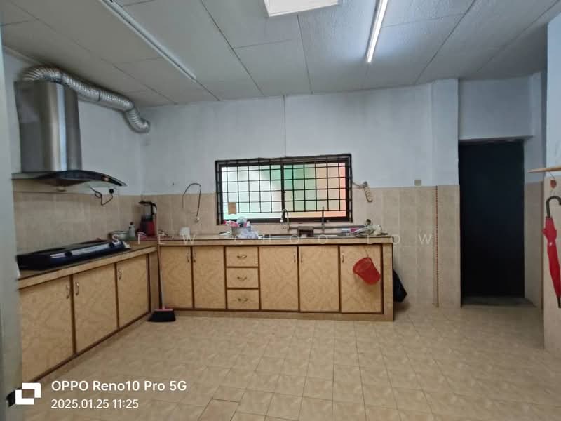 2-storey Terraced House for Sale in Gajah Berang (Melaka City) - Mary Low - Kitchen - PropertyGuru.com.my